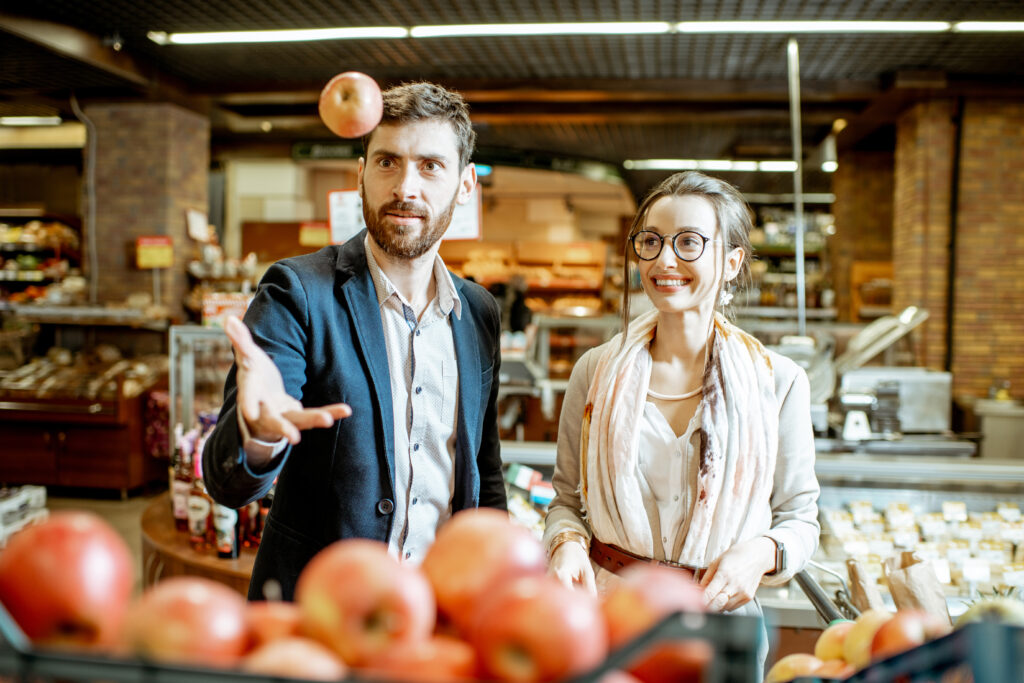 Sustainable grocery store and cold storage warehouse